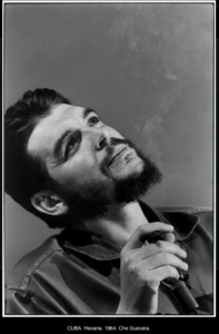 Elliott Erwitt photographs Che Guevara
